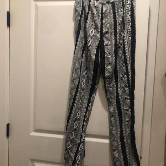 CLUB Z COLLECTION NWT Drawstring Pants size-XL black/ white - Picture 6 of 8